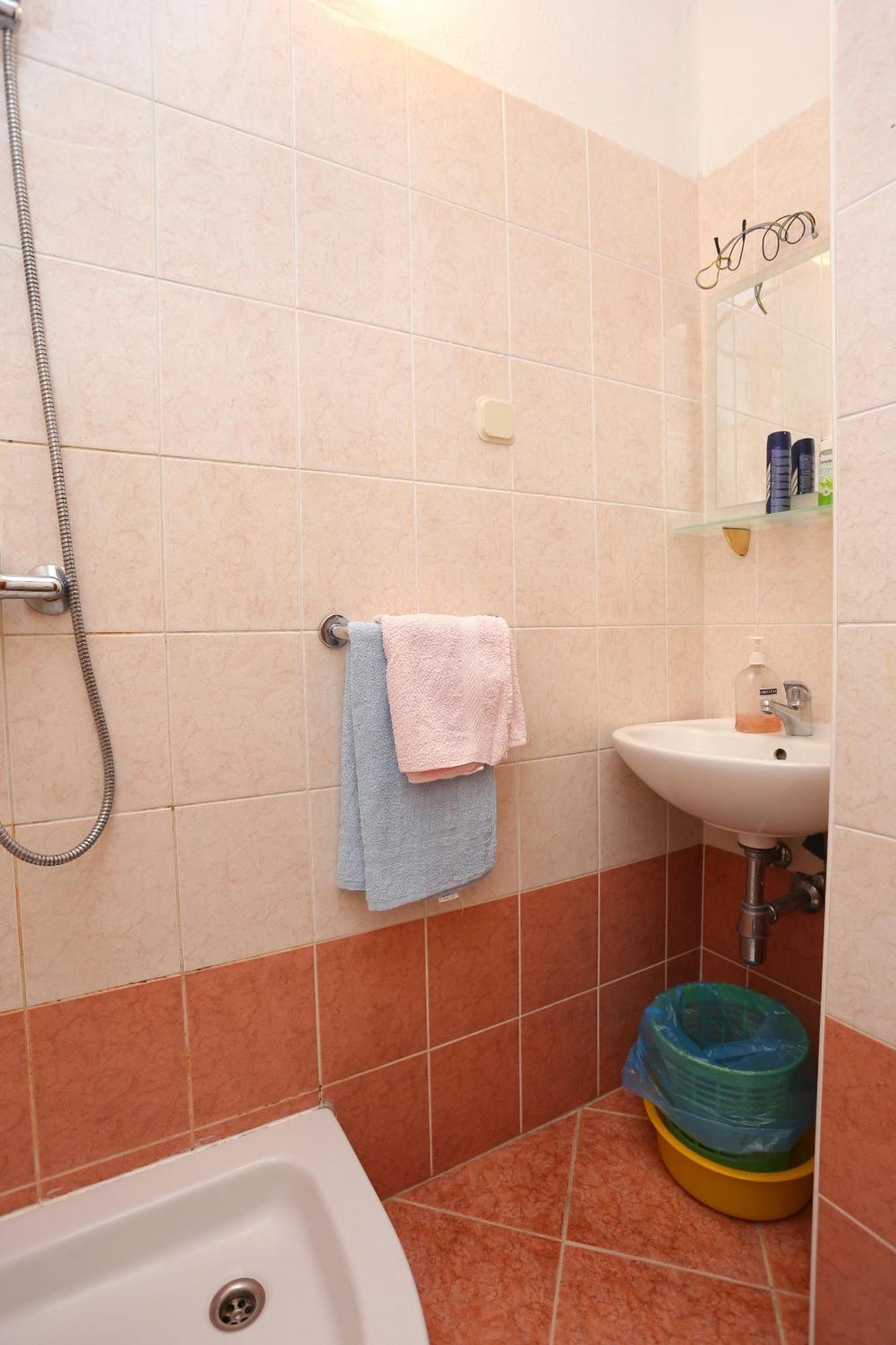 Apartments By The Sea Igrane, Makarska - 311 Rum bild